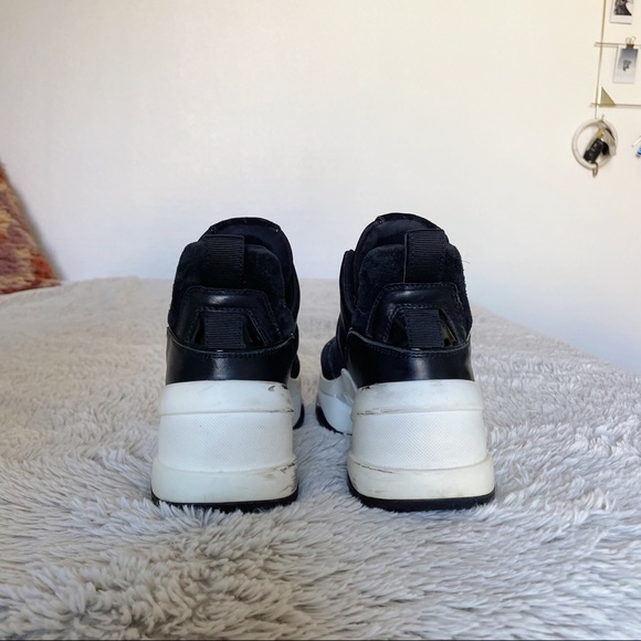 ⚡️ SOLD ⚡️ Michael Kors Olympia Trainers - Picture 7 of 8